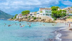 Crackdown on UK tourists over food poisoning scams in Spain